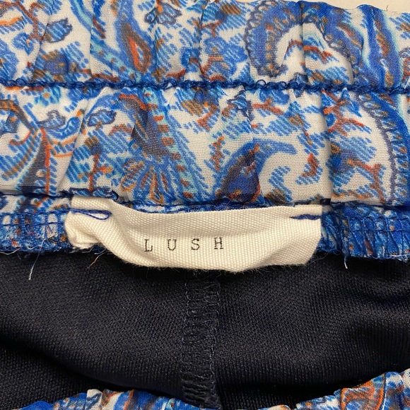 Paisley Shorts - Picture 2 of 2